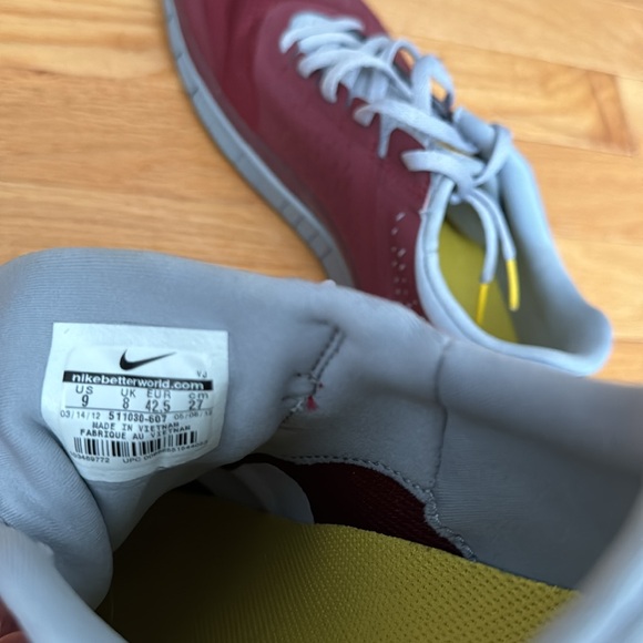 Nike Free Run LIVESTRONG Runners - Picture 5 of 6